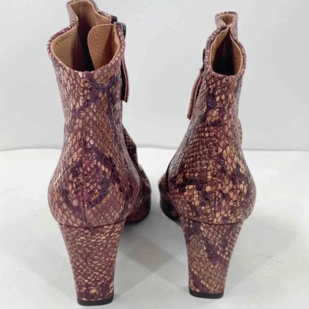 Free People Cybill Snakeskin Embossed Leather Ankle Boots‎ Brown Square Toe 39